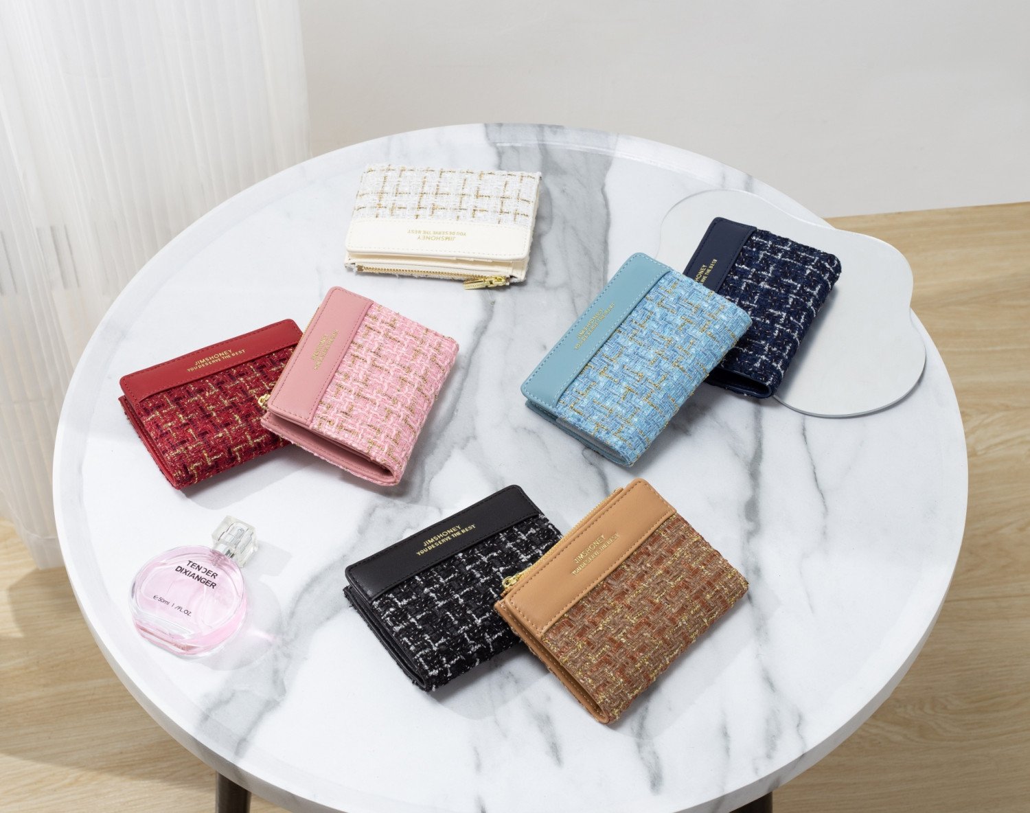 JENNIFER WALLET JH-516 (1Q:200)